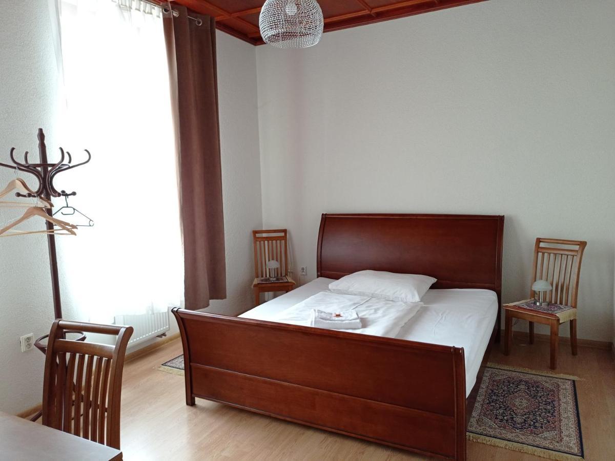 Hotel Na Kafkove Острава Экстерьер фото