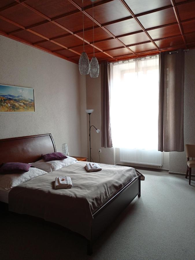 Hotel Na Kafkove Острава Экстерьер фото