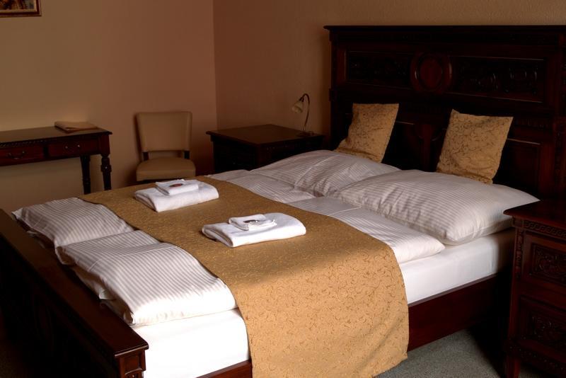 Hotel Na Kafkove Острава Экстерьер фото